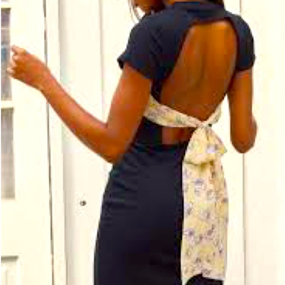 Lulu’s navy bodycon dress